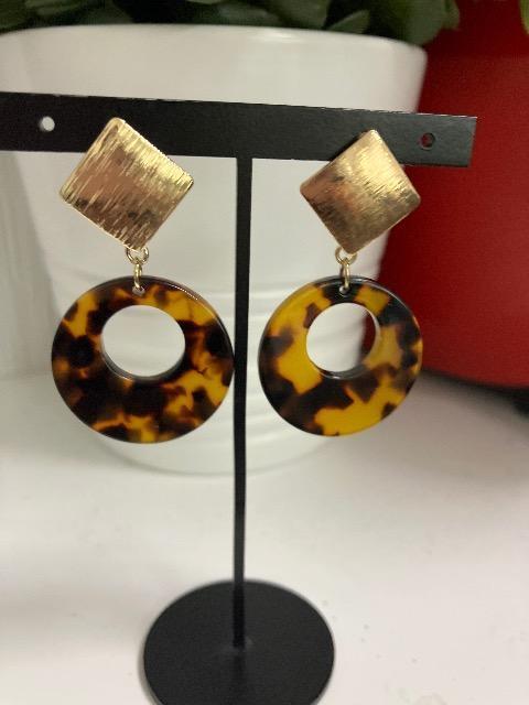 ハンドメイド アクリルフープを使用したイヤリング < 女性ファッション  ハンドメイド アクリルフープを使用したイヤリング  < 女性ファッションの