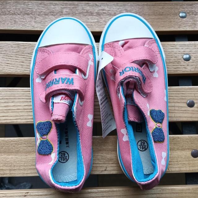 新品 18cm スニーカー ピンク 子供靴 キッズ 靴 シューズ かわいい 29 < キッズ/ベビー  新品 18cm スニーカー ピンク 子供靴 キッズ 靴 シューズ かわいい 29 < キッズ/ベビーの