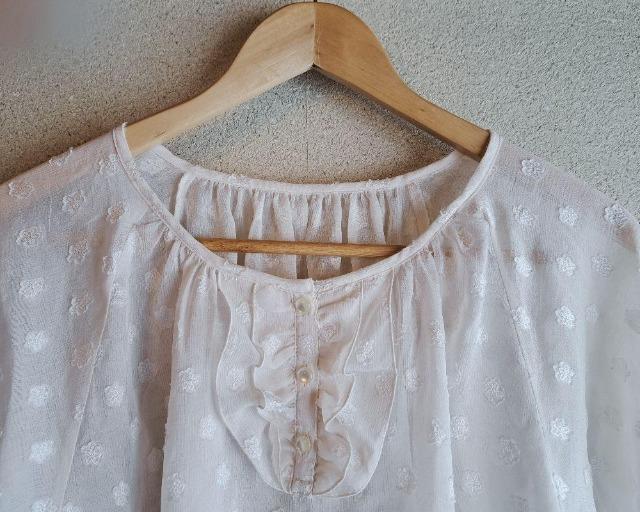 美品*透けトップス*シースルー*ホワイト < 女性ファッション  美品*透けトップス*シースルー*ホワイト < 女性ファッションの