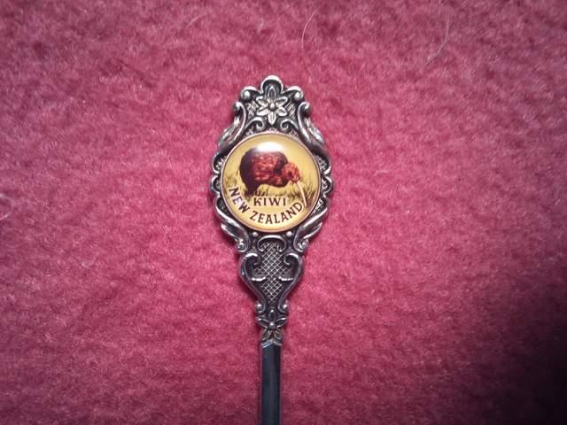 ☆カメオ☆【中古美品シルバープレート スプーン】ニュージーランド キゥイ < インテリア/ライフ ☆カメオ☆【中古美品シルバープレート スプーン】ニュージーランド キゥイ < インテリア/ライフの