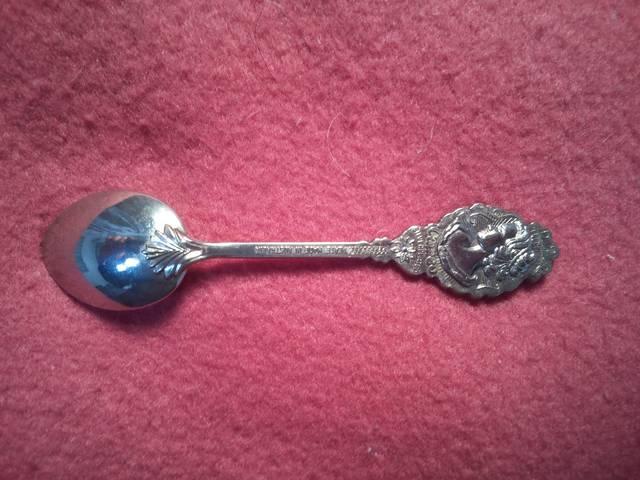 ☆カメオ☆【中古美品シルバープレート スプーン】ニュージーランド キゥイ < インテリア/ライフ ☆カメオ☆【中古美品シルバープレート スプーン】ニュージーランド キゥイ < インテリア/ライフの