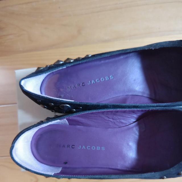 マークジェイコブス♪MARC JACOBS♪パンプス♪サイズ371/2♪大丸神戸店にて購入♪山羊革♪スウェードブラック♪ < ブランド  マークジェイコブス♪MARC JACOBS♪パンプス♪サイズ371/2♪大丸神戸店にて購入♪山羊革♪スウェードブラック♪ < ブランドの