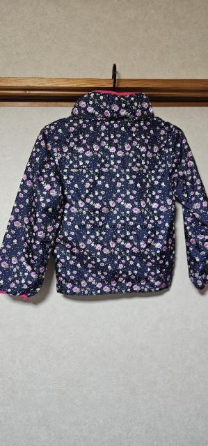 130 花柄 ジャンパー 美品 < キッズ/ベビー  130 花柄 ジャンパー 美品 < キッズ/ベビーの