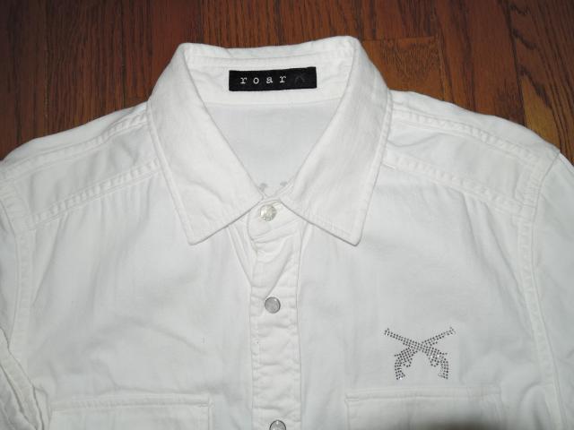 roar ロアー 7分丈シャツ 2 白 ホワイトデニム タンガリー 背ロゴ 迷彩柄 LOGO 特殊加工製品 < ブランド roar ロアー 7分丈シャツ 2 白 ホワイトデニム タンガリー 背ロゴ 迷彩柄 LOGO 特殊加工製品 < ブランドの