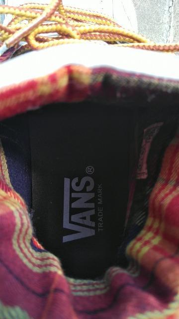 VANSオフ・ザ・ウォール ハイカットスニーカー ホワイト VANS V2541 26cm ほぼ未使用 < 男性ファッション VANSオフ・ザ・ウォール ハイカットスニーカー ホワイト VANS V2541 26cm ほぼ未使用 < 男性ファッションの