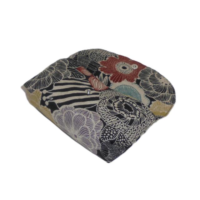 ◆北欧モダンフラワー×黒地◆被せ蓋ポーチ【横長】 < 女性ファッション ◆北欧モダンフラワー×黒地◆被せ蓋ポーチ【横長】 < 女性ファッションの