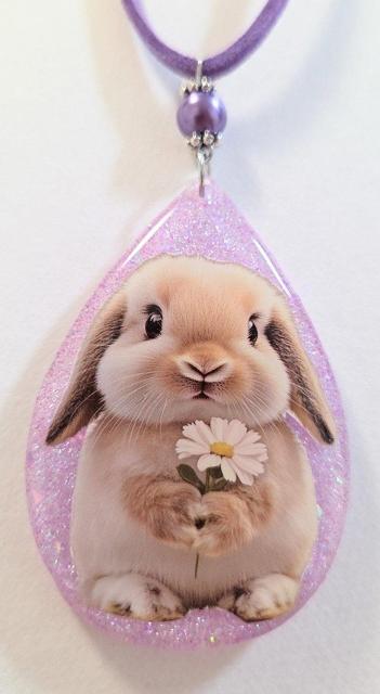 大きなうさぎちゃんかわいいレジンネックレス★  うさぎ   うさぎアクセサリー  うさぎキーホルダー  うさぎネックレス  ウサギ < 女性ファッション  大きなうさぎちゃんかわいいレジンネックレス★  うさぎ   うさぎアクセサリー  うさぎキーホルダー  うさぎネックレス  ウサギ  < 女性ファッションの
