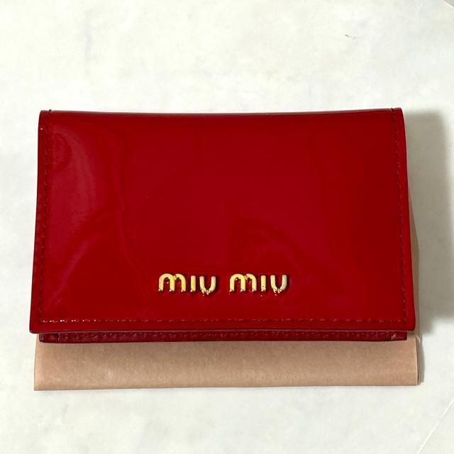美品 miumiu ミュウミュウ エナメル リボン カードケース 名刺入れ < ブランド 美品 miumiu ミュウミュウ エナメル リボン カードケース 名刺入れ < ブランドの