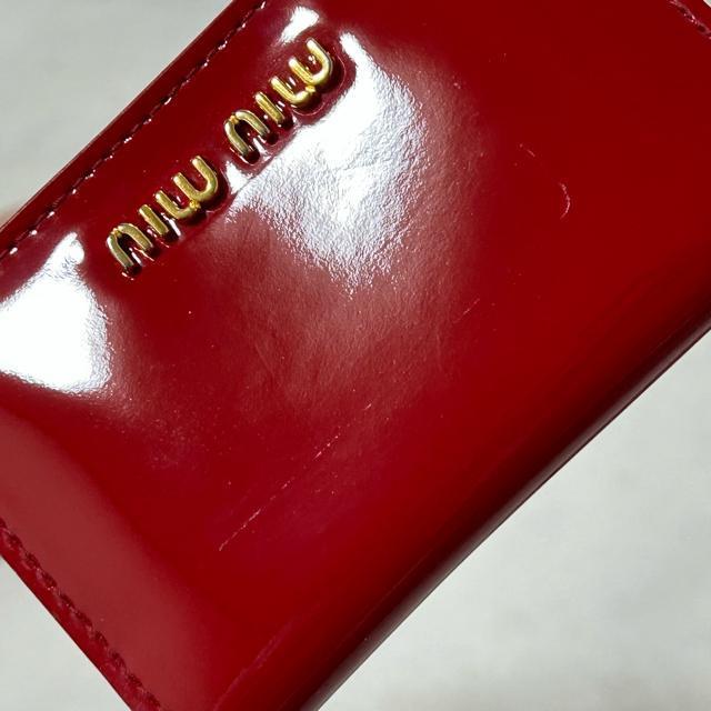 美品 miumiu ミュウミュウ エナメル リボン カードケース 名刺入れ < ブランド 美品 miumiu ミュウミュウ エナメル リボン カードケース 名刺入れ < ブランドの