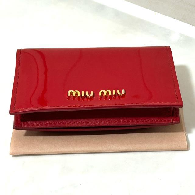 美品 miumiu ミュウミュウ エナメル リボン カードケース 名刺入れ < ブランド 美品 miumiu ミュウミュウ エナメル リボン カードケース 名刺入れ < ブランドの