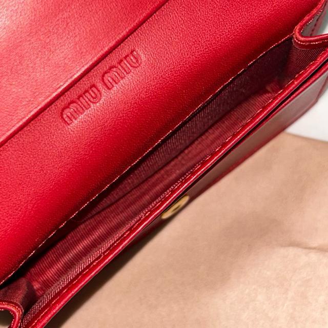 美品 miumiu ミュウミュウ エナメル リボン カードケース 名刺入れ < ブランド 美品 miumiu ミュウミュウ エナメル リボン カードケース 名刺入れ < ブランドの