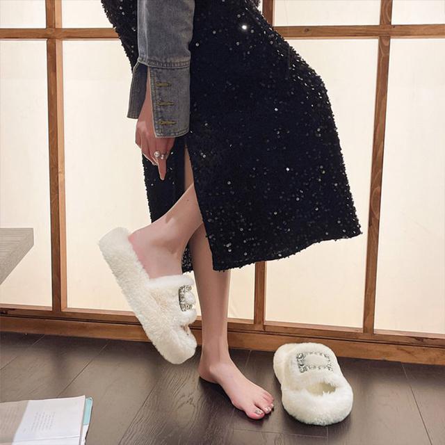送料無料 新品 ファーサンダル レディースファースリッパ < 女性ファッション  送料無料 新品 ファーサンダル レディースファースリッパ < 女性ファッションの