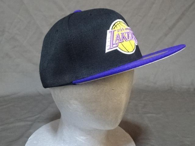【Mitchell & Ness】NBA ロサンゼルス レイカーズ 2009年 優勝 刺繍入りCap < 男性ファッション  【Mitchell & Ness】NBA ロサンゼルス レイカーズ 2009年 優勝 刺繍入りCap < 男性ファッションの