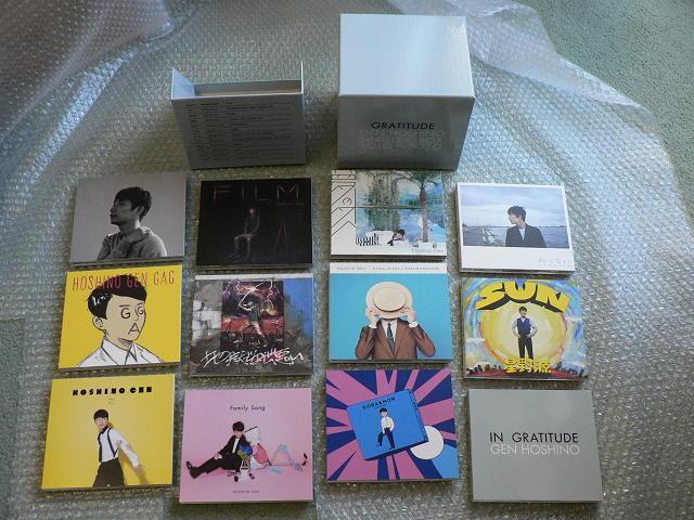 星野源『GRATITUDE〜GEN HOSHINO SINGLES BOX 2010-2020』12枚組BOX仕様/ポストカード付 < タレントグッズ 星野源『GRATITUDE〜GEN HOSHINO SINGLES BOX 2010-2020』12枚組BOX仕様/ポストカード付 < タレントグッズの