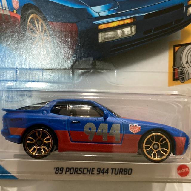 �z�b�g�E�B�[���E89�|���V�F944�^�[�{�@��(�����o�i��) �� �z�r�[�� 