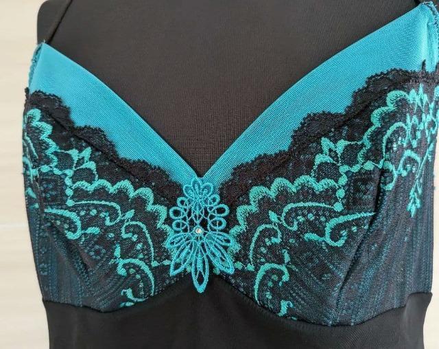 salute■サルート■filly フィーリー■キャミソール■サイズ M < 女性ファッション salute■サルート■filly フィーリー■キャミソール■サイズ M < 女性ファッションの