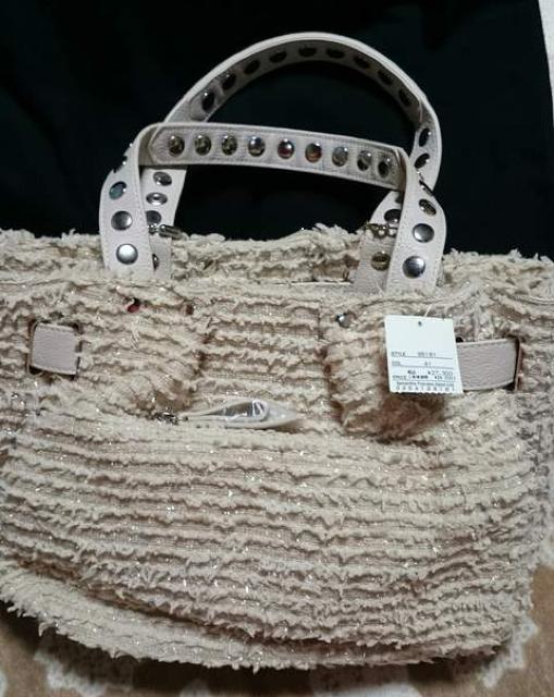 送料無料/Samantha Thavasa/サマンサタバサ/アイミー/新品タグ/定価27,300円 < ブランド  送料無料/Samantha Thavasa/サマンサタバサ/アイミー/新品タグ/定価27,300円 < ブランドの