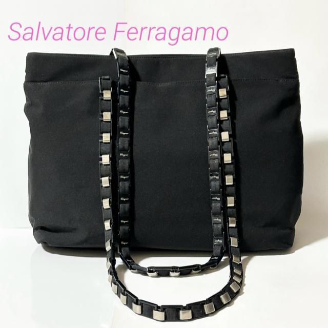 Salvatore Ferragamo �t�F���K�� ���@���`�F�[�� �V�����_�[�o�b�O AU-21 8803 �i�C���� �u���b�N  �� �u�����h�� 