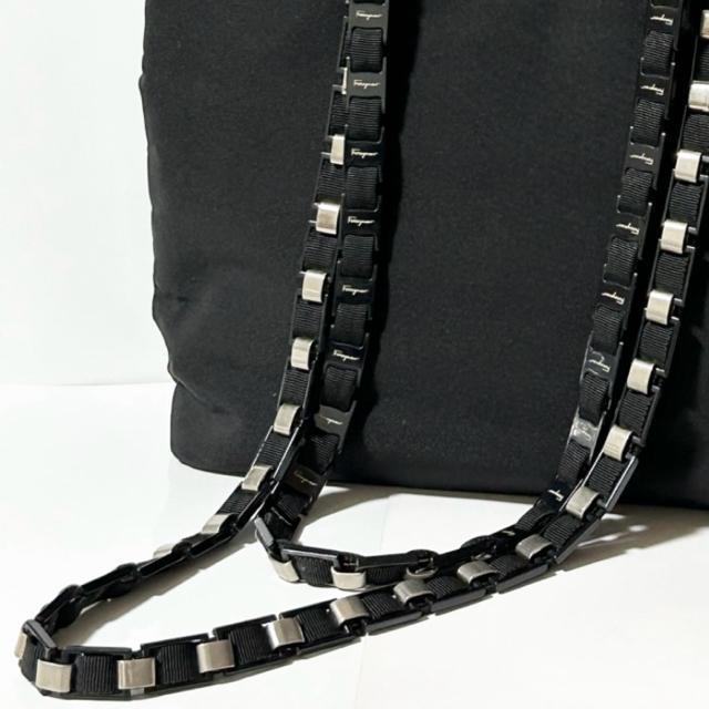 Salvatore Ferragamo �t�F���K�� ���@���`�F�[�� �V�����_�[�o�b�O AU-21 8803 �i�C���� �u���b�N �� �u�����h�� 