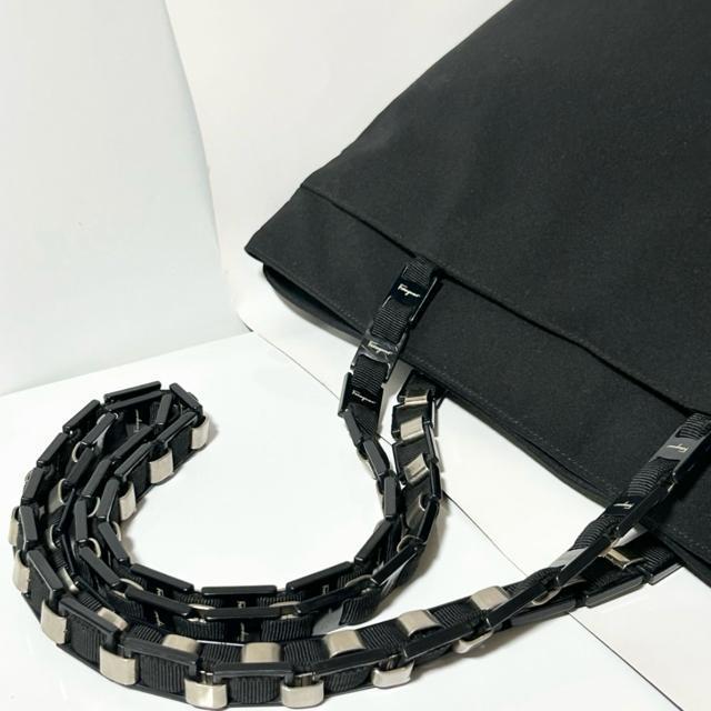 Salvatore Ferragamo �t�F���K�� ���@���`�F�[�� �V�����_�[�o�b�O AU-21 8803 �i�C���� �u���b�N �� �u�����h�� 