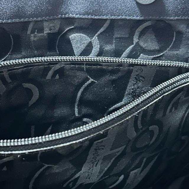 Salvatore Ferragamo �t�F���K�� ���@���`�F�[�� �V�����_�[�o�b�O AU-21 8803 �i�C���� �u���b�N �� �u�����h�� 