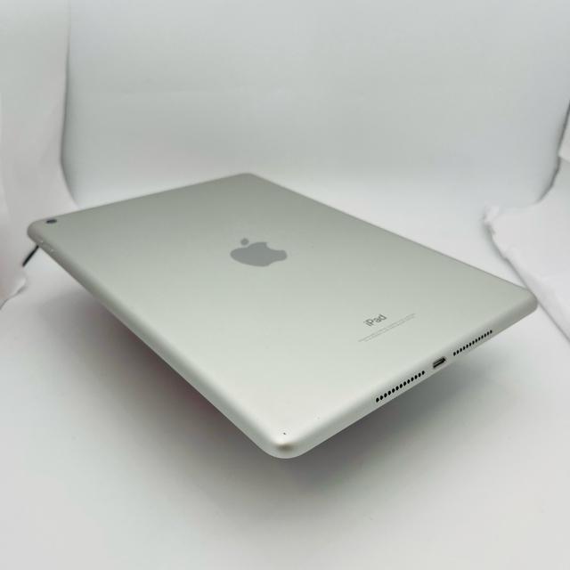 A 82% iPad 6 ��6���� 32 GB Wi-Fi �V���o�[ �{�� �� PC�{��/���Ӌ@��� 