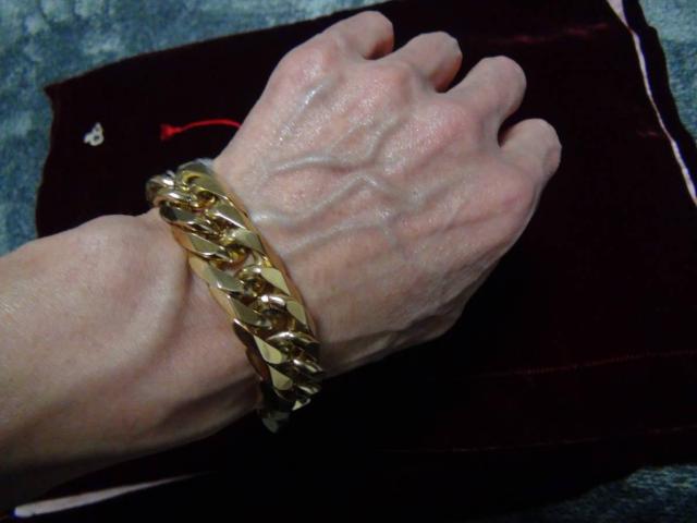 ブレスレット ダブル喜平 金色ステンレス めちや太 6面カット 中折れクリップ式!。 < 男性アクセサリー/時計  ブレスレット ダブル喜平 金色ステンレス めちや太 6面カット 中折れクリップ式!。 < 男性アクセサリー/時計の