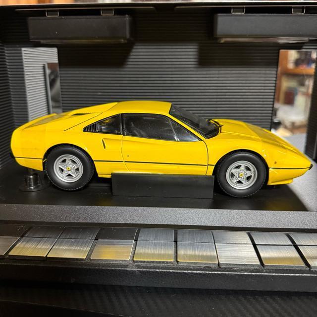   1/18 tF[ 308GTB  zr[ 