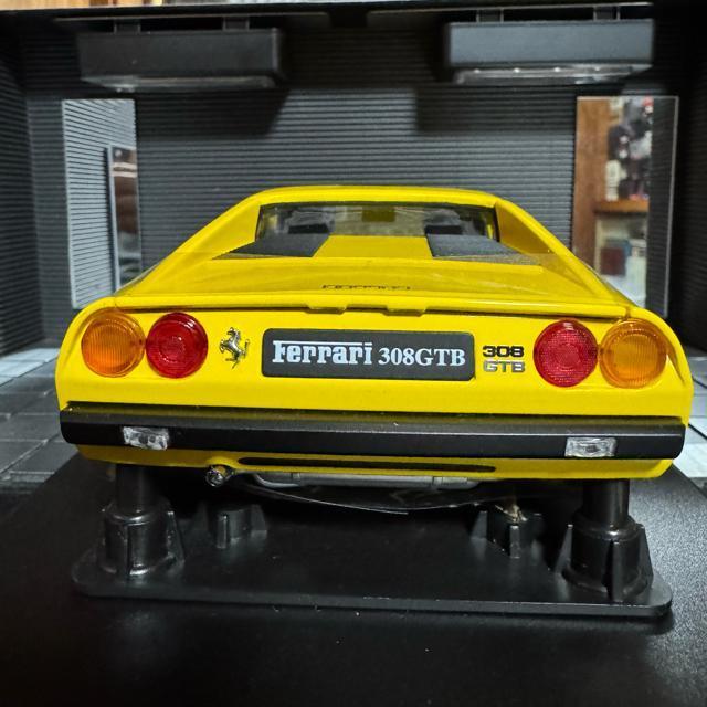   1/18 tF[ 308GTB  zr[ 