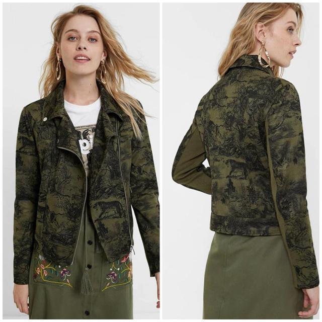 美品 Desigual デシグアル DAHLIA ライダースジャケット 38 < ブランド  美品 Desigual デシグアル DAHLIA ライダースジャケット 38 < ブランドの