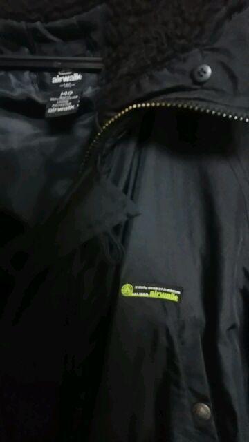 Air Walkフード付き防寒!?ジャンパー黒色♪サイズ140p < キッズ/ベビー  Air Walkフード付き防寒!?ジャンパー黒色♪サイズ140p < キッズ/ベビーの