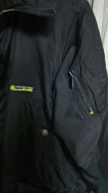 Air Walkフード付き防寒!?ジャンパー黒色♪サイズ140p < キッズ/ベビー  Air Walkフード付き防寒!?ジャンパー黒色♪サイズ140p < キッズ/ベビーの