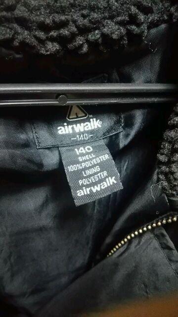 Air Walkフード付き防寒!?ジャンパー黒色♪サイズ140p < キッズ/ベビー  Air Walkフード付き防寒!?ジャンパー黒色♪サイズ140p < キッズ/ベビーの