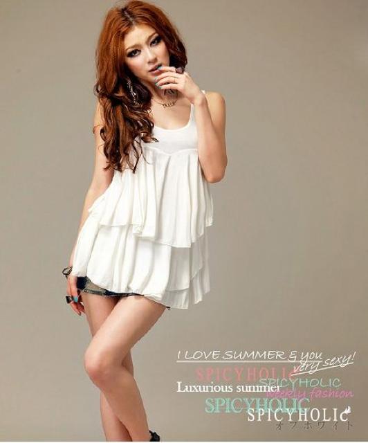 残1枚500円★在庫処分セール品 大人気 ケーキノースリーブトップス 白F < 女性ファッション  残1枚500円★在庫処分セール品 大人気 ケーキノースリーブトップス 白F < 女性ファッションの