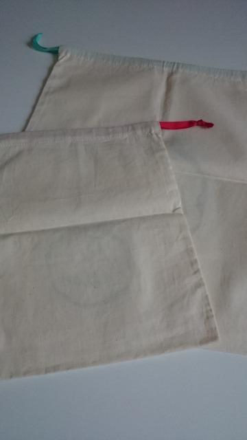 新品未使用☆キナリ地 巾着袋★大小セット☆きんちゃく★ < 女性ファッション 新品未使用☆キナリ地 巾着袋★大小セット☆きんちゃく★ < 女性ファッションの