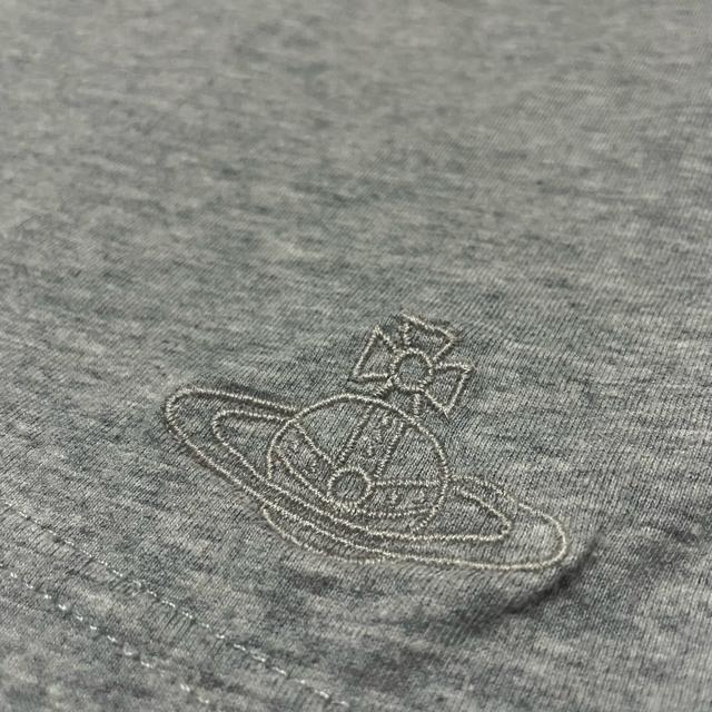 ヴィヴィアンウエストウッド ホログラム オーブ プリント 半袖 トップス < ブランド ヴィヴィアンウエストウッド ホログラム オーブ プリント 半袖 トップス < ブランドの