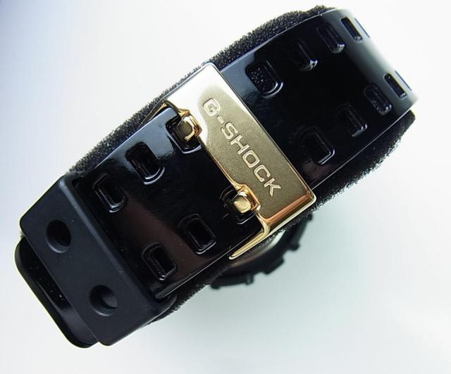 正規未使用カシオ CASIO G-SHOCK GA-110GB-1AJF デジアナ ブラック×ゴールド腕時計 ジーショック < ブランド  正規未使用カシオ CASIO G-SHOCK GA-110GB-1AJF デジアナ ブラック×ゴールド腕時計 ジーショック < ブランドの