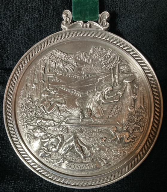 Zinn-Becker 飾り皿 ドイツ製 錫95% 箱付き < インテリア/ライフ Zinn-Becker 飾り皿 ドイツ製 錫95% 箱付き < インテリア/ライフの