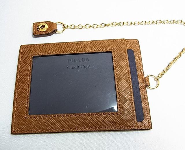 ���K�i�ɔ��@PRADA�@�v���_�@�o�b�N�ɕt�����Ă����p�X�P�[�X