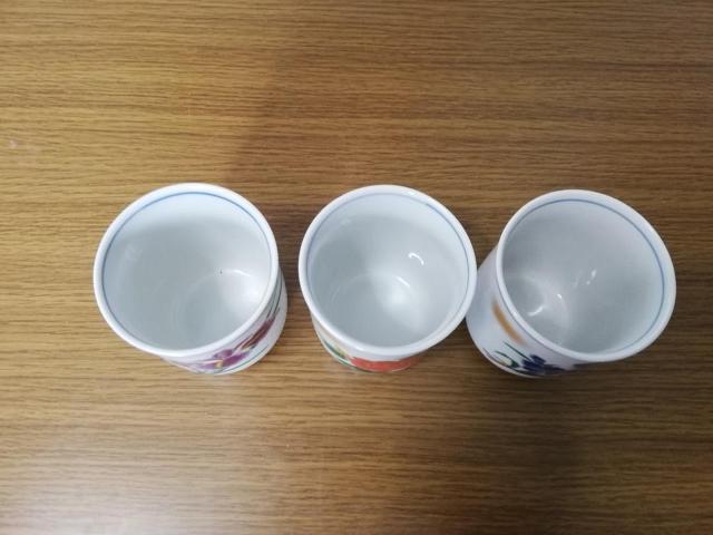 昭和レトロ 陶器製 湯飲み茶碗 九谷焼 3客セット 金沢城北病院 開設40周年記念 < インテリア/ライフ 昭和レトロ 陶器製 湯飲み茶碗 九谷焼 3客セット 金沢城北病院 開設40周年記念 < インテリア/ライフの