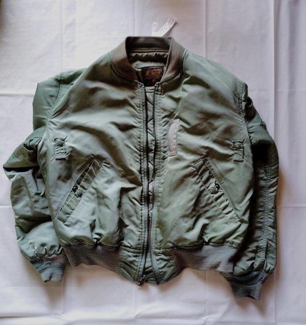 ALPHA INDUSTRIES MA-1  TCYMEDIUM   jt@bV 