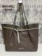 yǕizMICHAEL KORS }CPR[X g[gobO MK U[