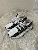 1.9���V�iMAISONMAVERICK PRESENTS���_�b�h�X�j�[�J�[