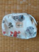 布製ポーチ 花柄 中古品