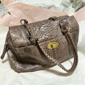 �y�ɏ�̏_�炩���z �h�D�y�� �N���R�_�C�����U�[ �o�b�O �� �O���\�� ��