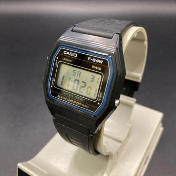 ���� CASIO �J�V�I �f�W�^���r���v F-84W