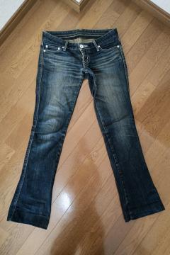 QUC` MOUSSY W[Y