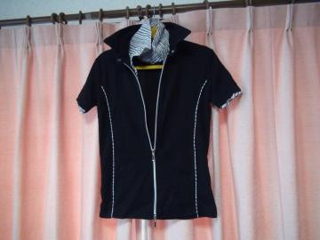 agateの黒のドレスシャツ(M)!。