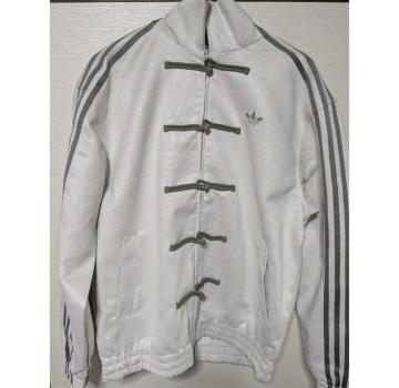 L adidas original�C�O���胂�f�� �g���b�N�W���P�b�g