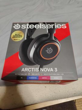 SteelSeries Arctis Nova 3 �Q�[�~���O�w�b�h�Z�b�g PS5/PS4/Switch/PC�Ή�